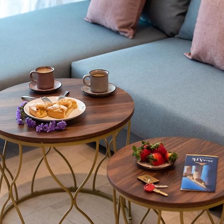 Blue Ark Boho Stay At Acropolis Атина Екстериор снимка